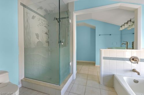 1320 Seaspray Ln, Sanibel FL  33957-2619 exterior