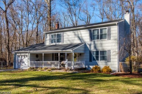 3 Evergreen Ct, Lincoln Park, NJ 07035-1419