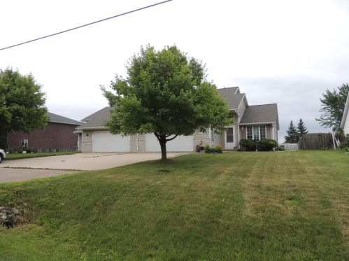 3454 Finger Rd, Green Bay, WI 54311-7621