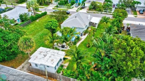 320 4 Ave, Delray Beach FL  33444-2717 exterior