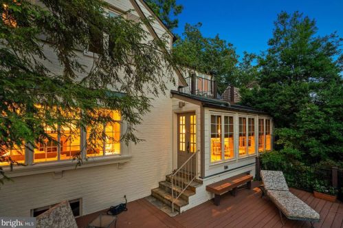 4310 42, Washington DC 20016-4613 exterior