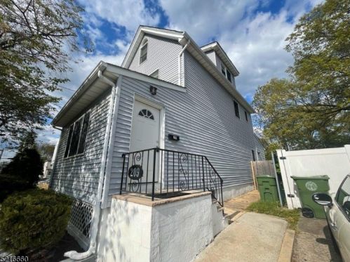 209 Thompson Ave, Roselle, NJ 07203-1567