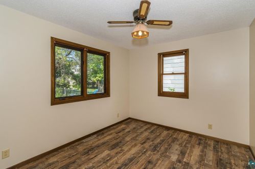 313 59 Ave, Duluth MN 55804-2559 exterior