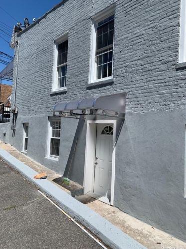 107-25 75th St, Jamaica, NY 11417-1051