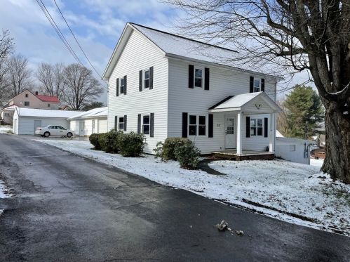 37 Liberty St, Fredonia, PA 16124-0029