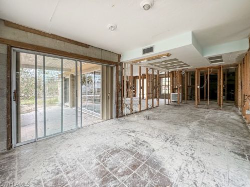 4752 Rue Helene, Sanibel FL  33957-2612 exterior