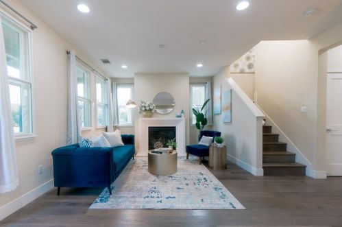 437 Sunnyvale Ave, Sunnyvale, CA 94086-4320