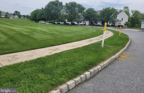 16 Portsmouth Cir, Glen Mills PA  19342-2625 exterior