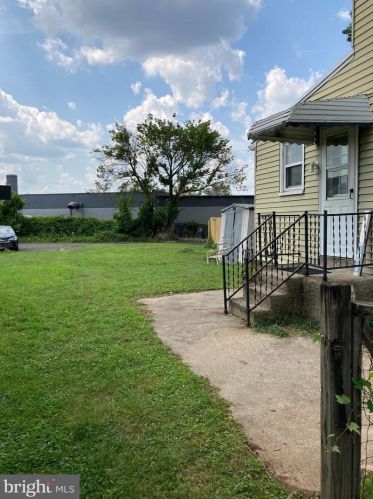 1904 Fairview Ave, Willow Grove, PA 19090-4116