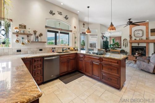 1497 Miss Elle Way, Alpine CA  91901-3981 exterior