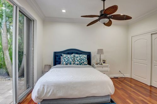 8696 Valhalla Dr, Delray Beach FL  33446-9568 exterior
