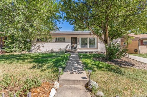 8530 Circle Dr, Westminster CO  80031-3735 exterior