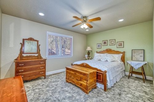 19780 Honey Hill Dr, Middletown CA  95467-8380 exterior