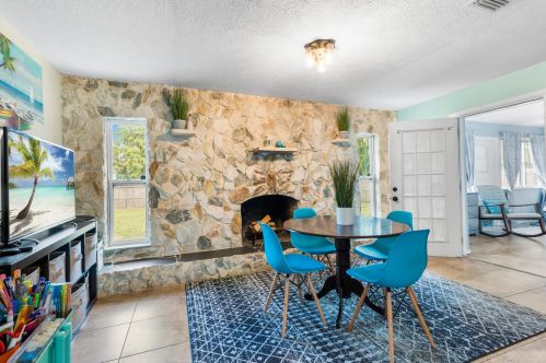 709 Dorchester St, Fort Pierce FL  34983-8762 exterior