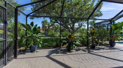 905 52nd St, Cape Coral FL  33914-7086 exterior