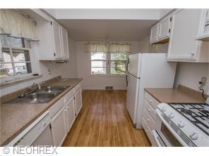 24111 Edgehill Dr, Cleveland OH  44122-1229 exterior