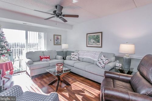 124 Brandon Rd, Norristown PA  19403-3394 exterior