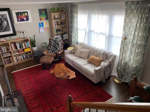 4 Glenside Ave, Berlin Boro, NJ 08009-1515
