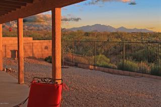 1018 Grantham Dr, Santa Rita, AZ 85641-2257