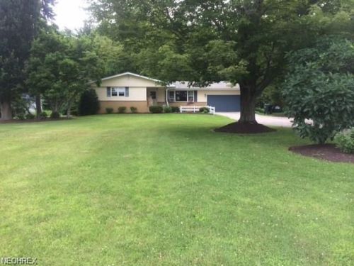9616 Morgan Rd, Montville, OH 44064-9770