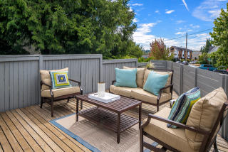 7520 Linden Ave, Seattle, WA 98103-4738
