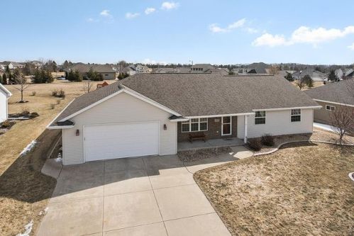 728 Lowell Rd, Luxemburg, WI 54217-9283