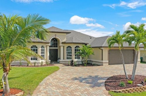 707 13th Ter, Cape Coral, FL 33909-0013