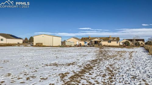 971 Los Charros Dr, Pueblo CO 81007-6168 exterior