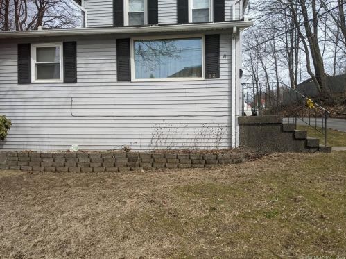 62 Grassy Plain St, Bethel, CT 06801-2004