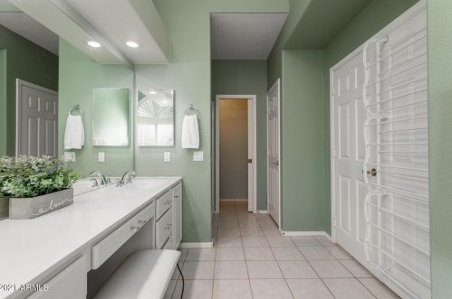 15601 11 Ave, Phoenix AZ 85021-4407 exterior