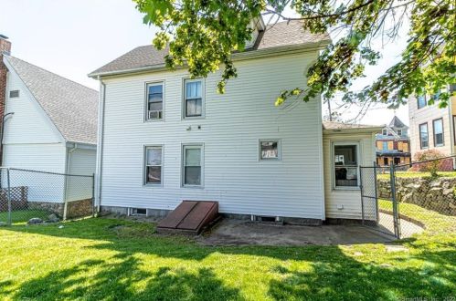 31 Blackhall St, United States Coast Guard Ac, CT 06320-5015