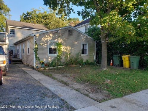 95 Arlington Ave, Lakewood, NJ 08701-4208