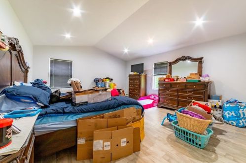 2 Eagle St, Providence RI 02909-1058 exterior