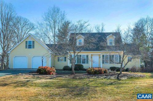 1215 Templeton Cir, Earlysville, VA 22936-9582