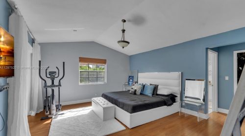 925 202nd Ave, Hollywood FL  33029-3442 exterior