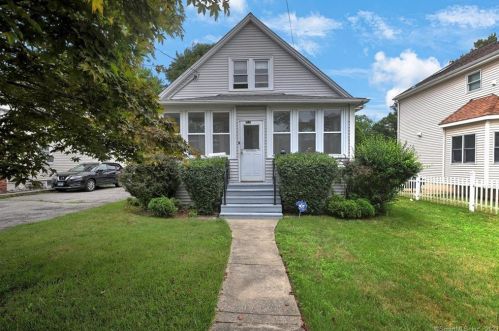 1326 Sylvan Ave, Bridgeport, CT 06606-2540