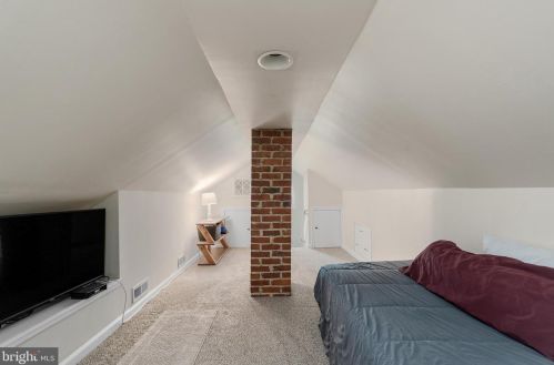 10 Cedar Ave, Berlin Boro NJ  08009-1302 exterior