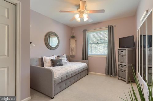 9148 Joyce Ln, Hummelstown PA  17036-9299 exterior