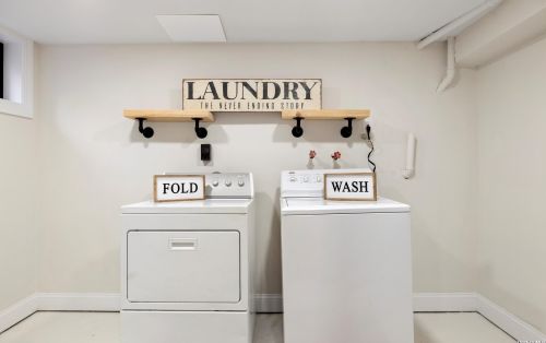 40 West Dr, San Remo NY  11754-3815 exterior