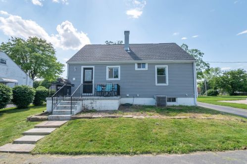 68 Mill Rd, West Jefferson OH  43162-1524 exterior