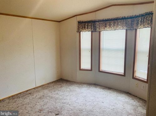 655 Lilac Dr, Smithville PA  17560-9686 exterior