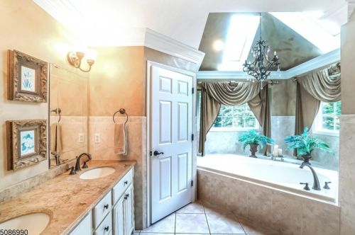 6 Natale Dr, Sparta NJ  07871-3034 exterior