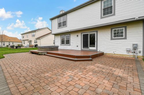 2815 Wynridge Dr, Darbydale OH  43123-8709 exterior