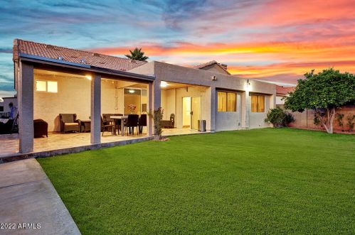 5019 Paradise Ln, Glendale AZ  85306-2655 exterior