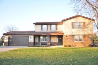 10218 Beacon Hill Dr, Hales Corners, WI 53132-2400