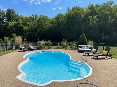 38 Matthews Rd, Keene NH 03431-3907 exterior