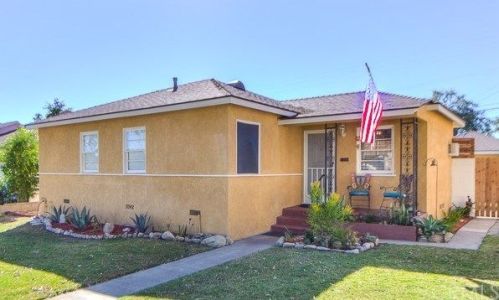 919 10 Ave, Upland CA  91786-4008 exterior