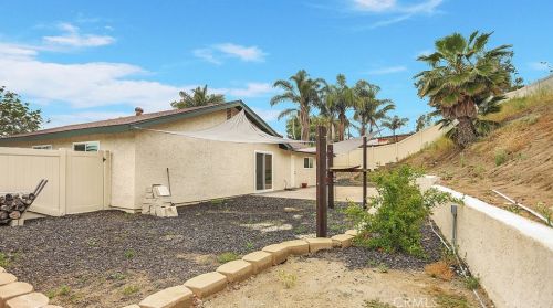 436 Victoria Pl, Vista CA  92084-4427 exterior