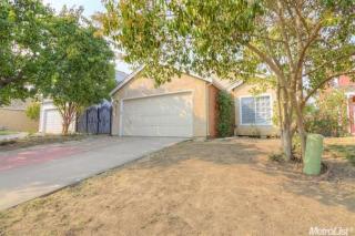 5033 Laguna Dr, Sacramento, CA 95823-6810