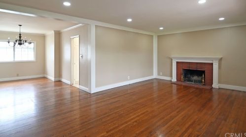 6541 Bacarro St, Long Beach, CA 90815-4625